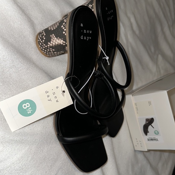 A New Day Women's Cass Square Toe Heels Black /Snake Print Size 9 1/2 - Picture 2 of 5